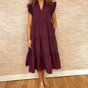 New with tags, never worn, entro maroon ruffle sleeve dress. Size XL